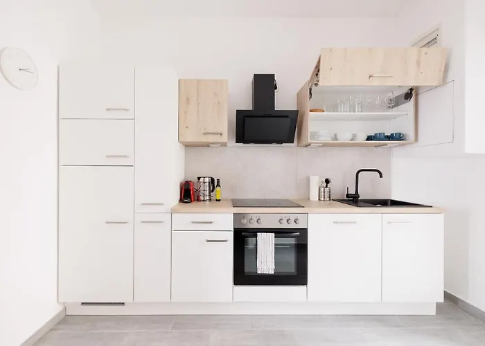 Charming Apartment Near Center